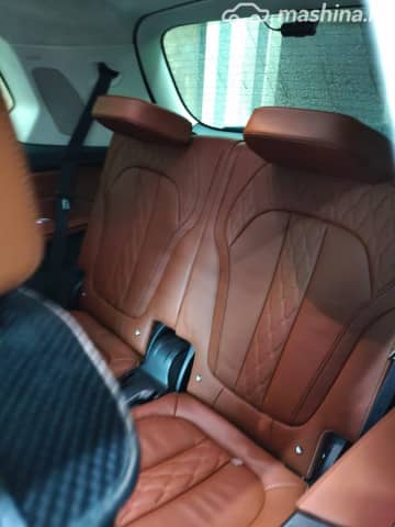 BMW X7 I (G07) 50i 4.4 AT 4WD