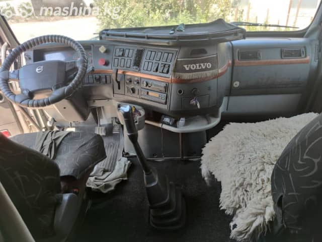 Volvo VNL
