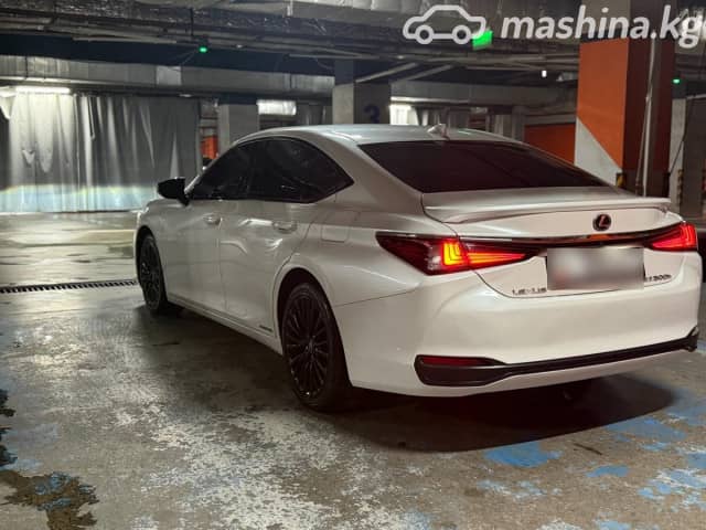Lexus ES VII Рестайлинг 300h 2.5hyb CVT