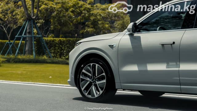 LiXiang L6 1.5hyb AT 4WD