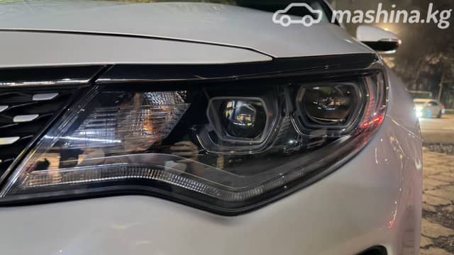 Kia K5 II 2.0 AT