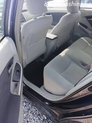 Toyota Prius III (XW30) Plug-in Hybrid 1.8hyb AT