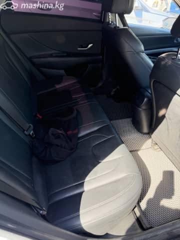 Hyundai Avante VII 1.6hyb AMT