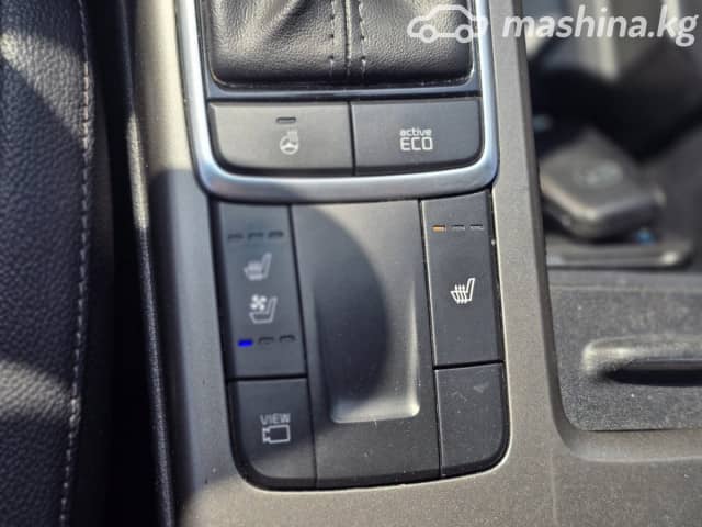 Kia K5 II 2.0 AT