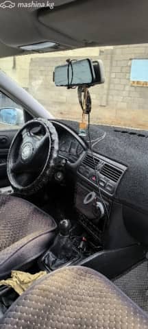 Volkswagen Bora 1.6 MT