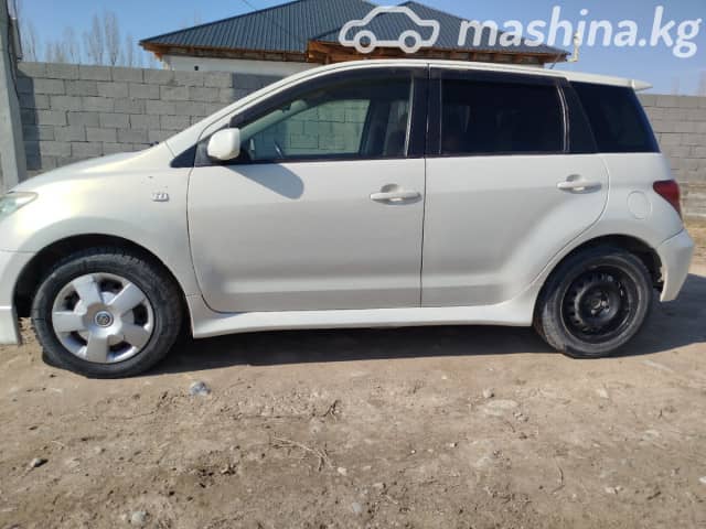 Toyota Ist I 1.3 AT