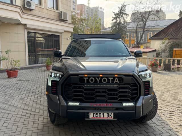 Toyota Tundra III CrewMax 3.5hyb AT 4WD