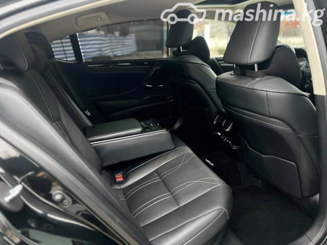 Lexus ES VII 300h 2.5hyb CVT
