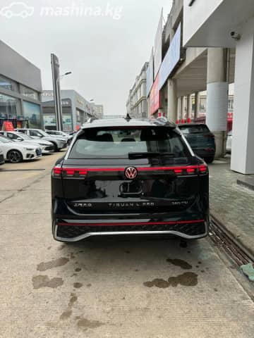 Volkswagen Tiguan III (China Market) 2.0 AMT 4WD