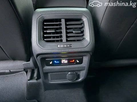 Volkswagen Tiguan II Рестайлинг 2.0d AMT