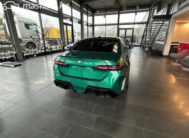 BMW M5 VII (G90) 4.4hyb AT 4WD