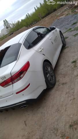 Kia K5 II 2.0 AT