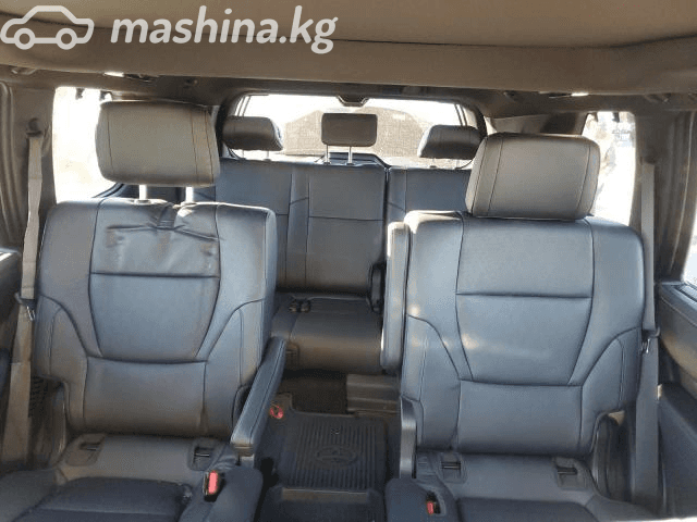 Toyota Sequoia III 3.5hyb AT 4WD