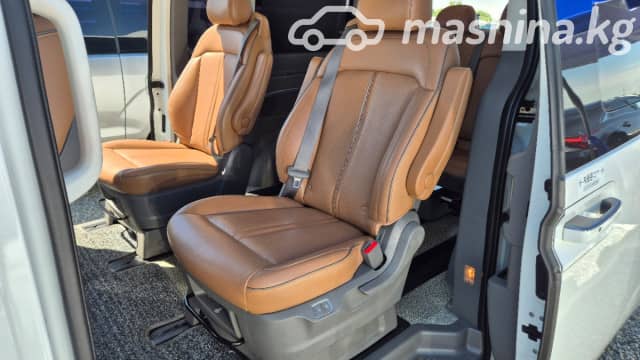 Hyundai Staria 3.5 AT