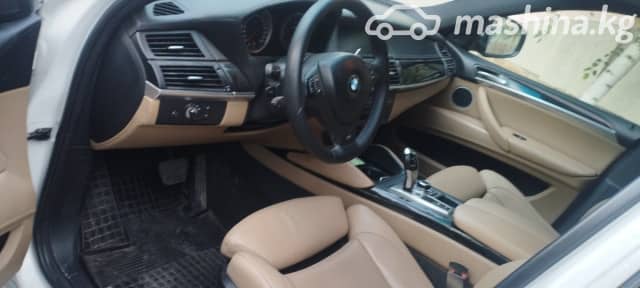 BMW X6 M I (E71) 4.4 AT 4WD