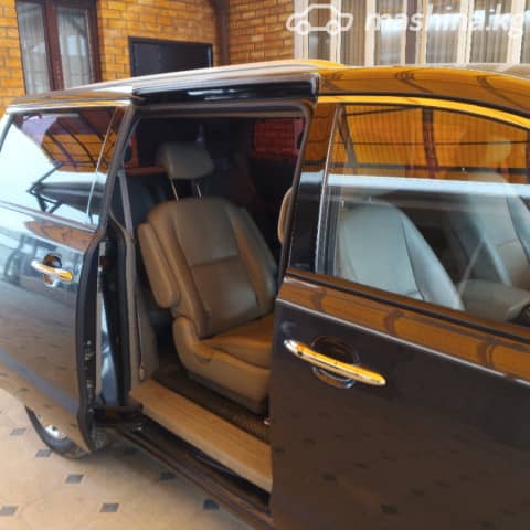 Kia Carnival III 2.2d AT