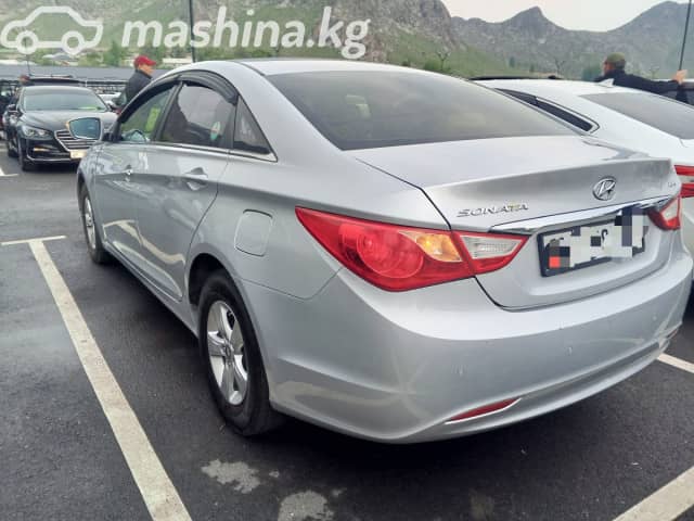 Hyundai Sonata VI (YF) 2.0 AT Газ