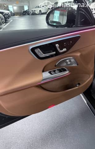 Mercedes-Benz E-Класс VI (W214, S214) 300 2.0 AT 4WD