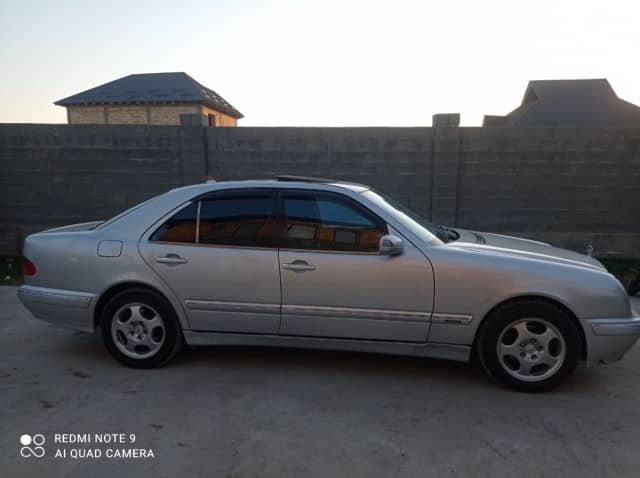 Mercedes-Benz E-Класс II (W210, S210) Рестайлинг 240 2.6 MT