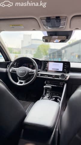 Kia K5 III 1.6 AT