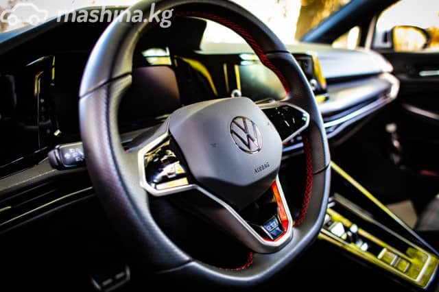 Volkswagen Golf VIII 2.0 AMT