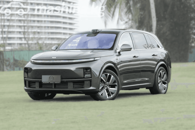 LiXiang L7 Рестайлинг 1.5hyb AT 4WD