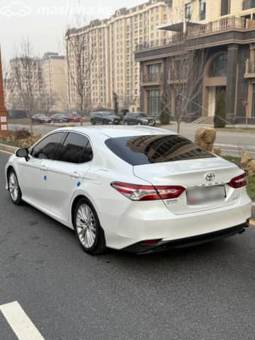 Toyota Camry VIII (XV70) 2.5 AT