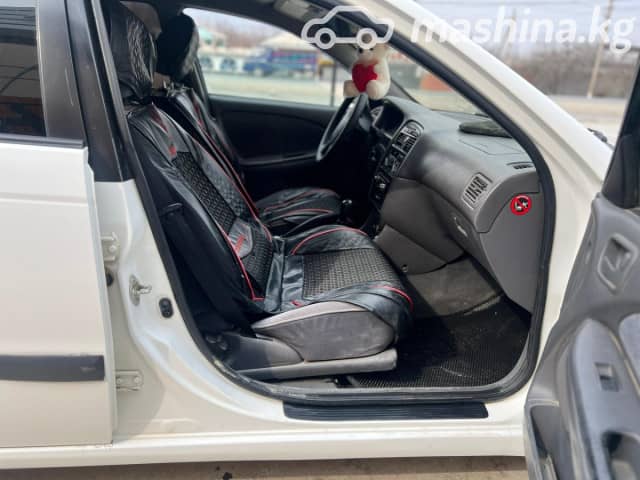 Toyota Avensis I 1.6 MT