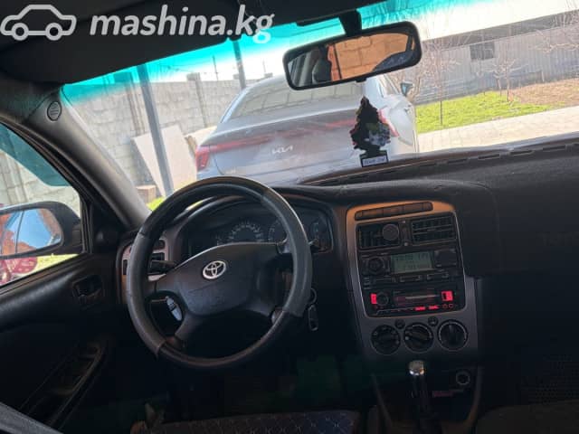Toyota Avensis I Рестайлинг 1.6 MT