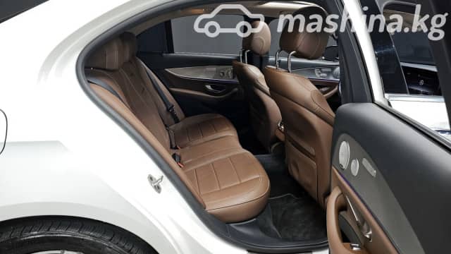 Mercedes-Benz E-Класс V (W213, S213, C238) 300 2.0 AT 4WD