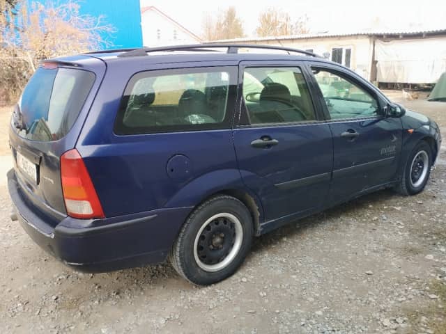 Ford Focus I Рестайлинг 1.8 MT