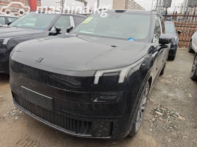 Lynk & Co 900 2.0hyb AT 4WD