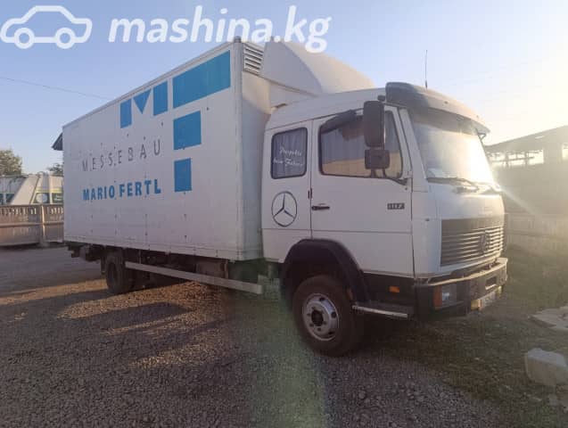 Mercedes-Benz Фургон (6х2)