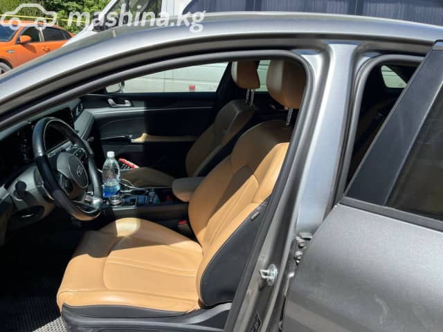 Kia K5 III 2.0hyb AT