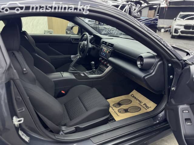 Toyota GR86 2.4 MT