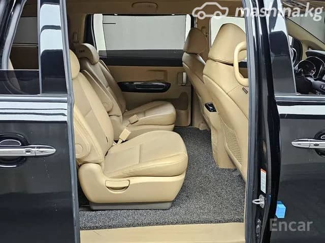 Kia Carnival III 2.2d AT