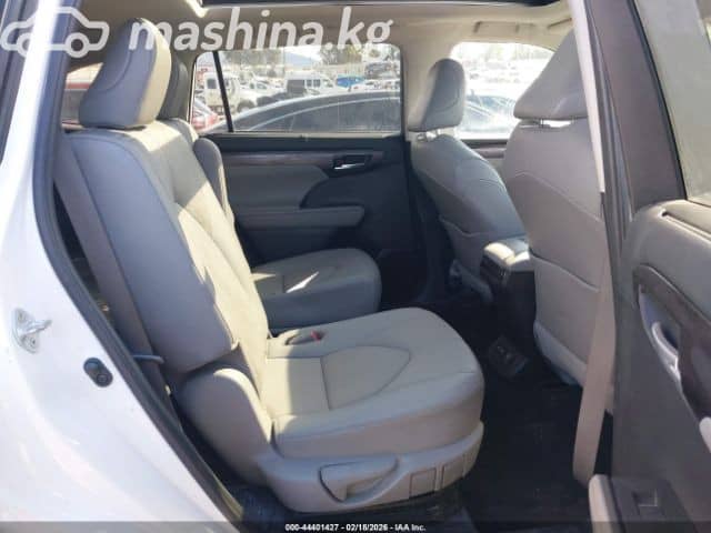 Toyota Highlander IV (U70) 2.5hyb AT 4WD