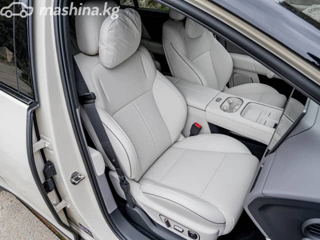 LiXiang L6 1.5hyb AT 4WD