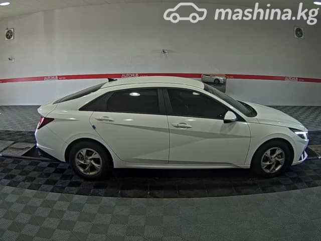 Hyundai Avante VII 1.6 AT