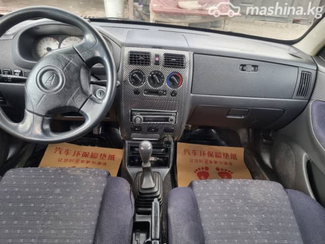Daihatsu Storia 1.3 MT