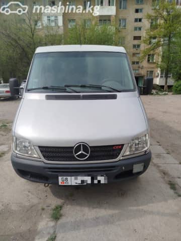 Mercedes-Benz Фургон (6х2)