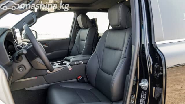 Toyota Land Cruiser 300 Series 3.5 AT 4WD
