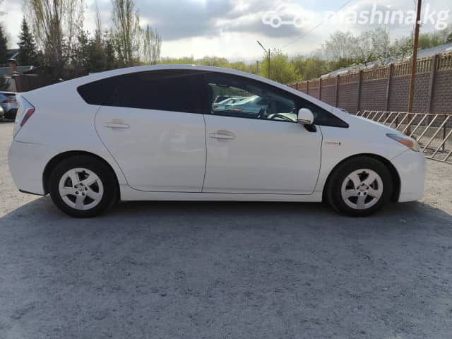 Toyota Prius III (XW30) 1.8hyb AT