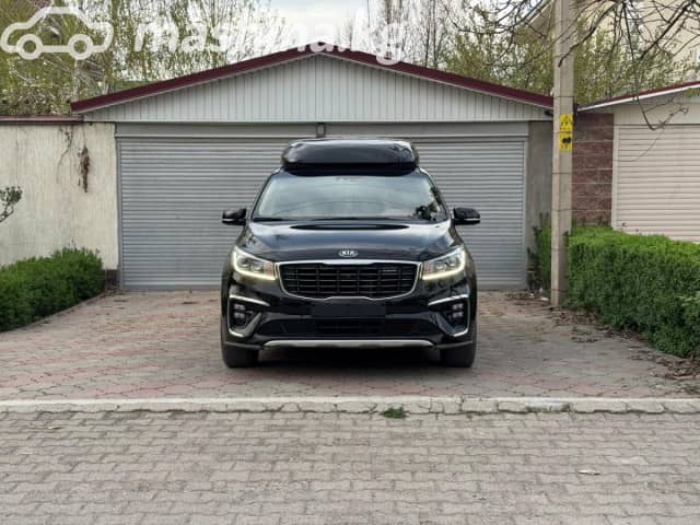 Kia Carnival III 2.2d AT