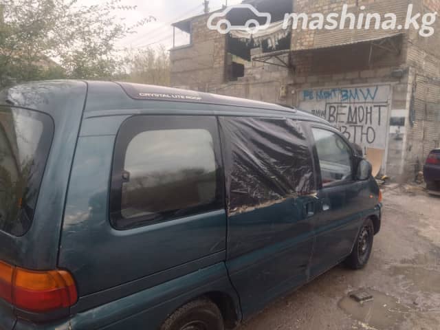 Mitsubishi Space Gear I 2.4 MT