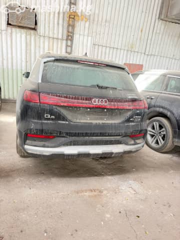 Audi Q6 40 TFSI 2.0 AMT 4WD