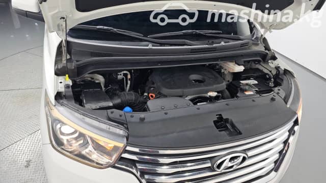 Hyundai Starex (H-1) II Рестайлинг 2 2.5d AT 4WD