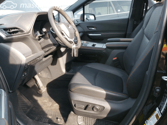 Toyota Sienna IV 2.5hyb AT 4WD