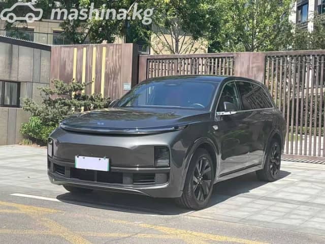 LiXiang L8 Pro 1.5hyb AT 4WD