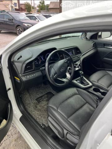 Hyundai Avante VI Рестайлинг 1.6 AT
